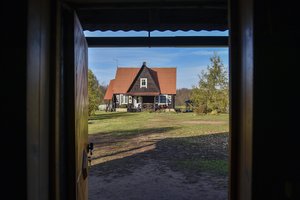 Šiuo metu itin tinkamas metas spręsti: sodyba Lietuvoje ar butas užsienio kurorte 