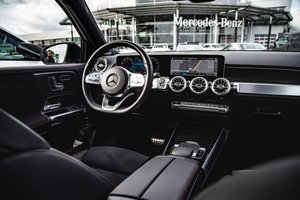 „Audi“ ir „Mercedes“ atnaujino automobilių gamybą Vengrijoje