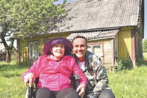 Prieš amžinybę motina su sūnumi operos solistu atsisveikino žvilgsniu