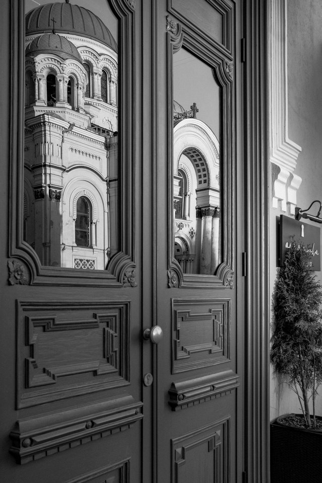 „Juodasis veidrodis“. Kauno Šv. Arkangelo Mykolo neparapinė bažnyčia. Nepriklausomybės a. 14 A.<br>A.Čiukšio nuotr.