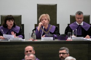 Lenkijos prezidentas paskyrė laikinąjį Aukščiausiojo Teismo pirmininką