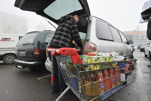 Ekonomistai: karantinas – istorinė proga išmušti lietuvių norą apsipirkti Lenkijoje
