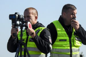 Po specialių pareigūnų reidų baudų sulauks šimtai vairuotojų
