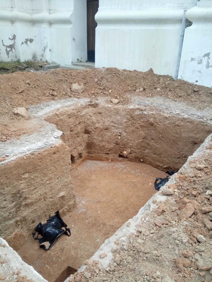Archeologai randa ne tik išlikusius kapus, žmonių palaikus, bet ir pavienių kaulų ar kaukolių. <br>Skaitytojo nuotr.
