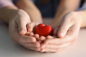 Kitokia Mamos diena: budinčiai globotojai skaudžiausia, kai vaikai grįžta