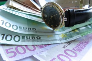 Gyventojai įvardijo, kokių profesijų darbuotojams atlyginimai turėtų kuo skubiau pakilti