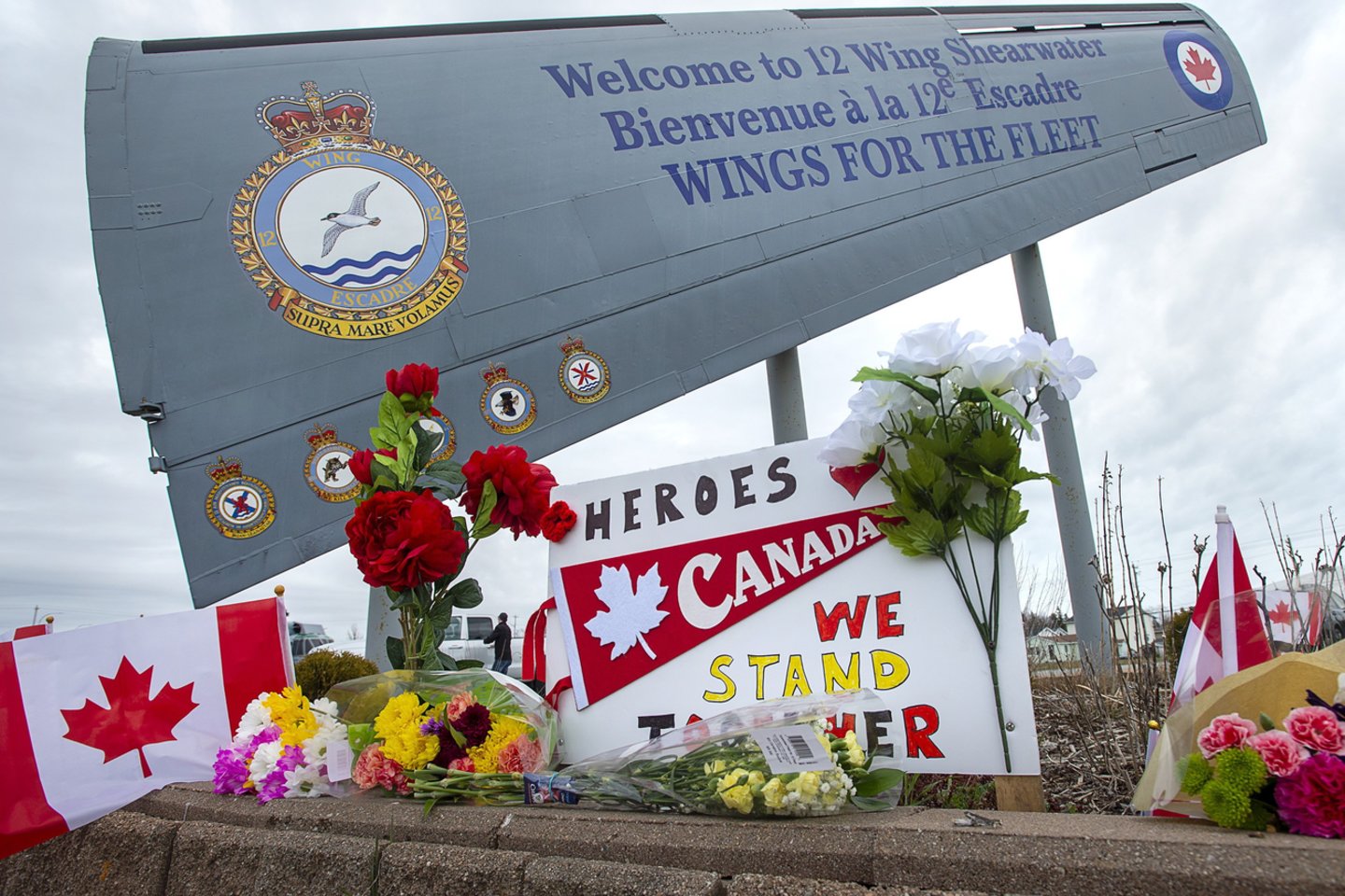 ​Kanados pareigūnai penktadienį pranešė, jog karinio jūrų laivyno sraigtasparnio, šią savaitę sudužusio per NATO operaciją Viduržemio jūroje, penki įgulos nariai yra laikomi žuvusiais.<br>The Canadian Press/PA images nuotr.