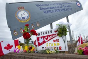 Kanada pranešė, kad dingę sudužusio sraigtasparnio įgulos nariai yra laikomi žuvusiais