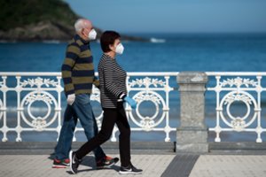 Ispanijai švelninant karantiną, gyventojai suskubo pasinaudoti galimybe išeiti iš namų