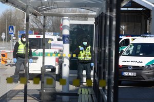 Iš koronaviruso užsikrėtusios močiutės namų atvežta 16-metė savo tyrimų nesulaukė – pabėgo iš ligoninės