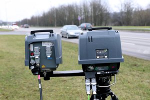 Viename Lietuvos mieste trikojai pažabojo greičio mėgėjus – čia jų mažėja