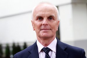 Matematiko B. Burgio laidotuves komplikuoja karantinas: atsisveikinama bus Antakalnio kapinėse