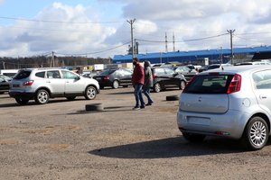 Ekspertas patarė, kaip elgtis nusipirkus automobilį su defektais