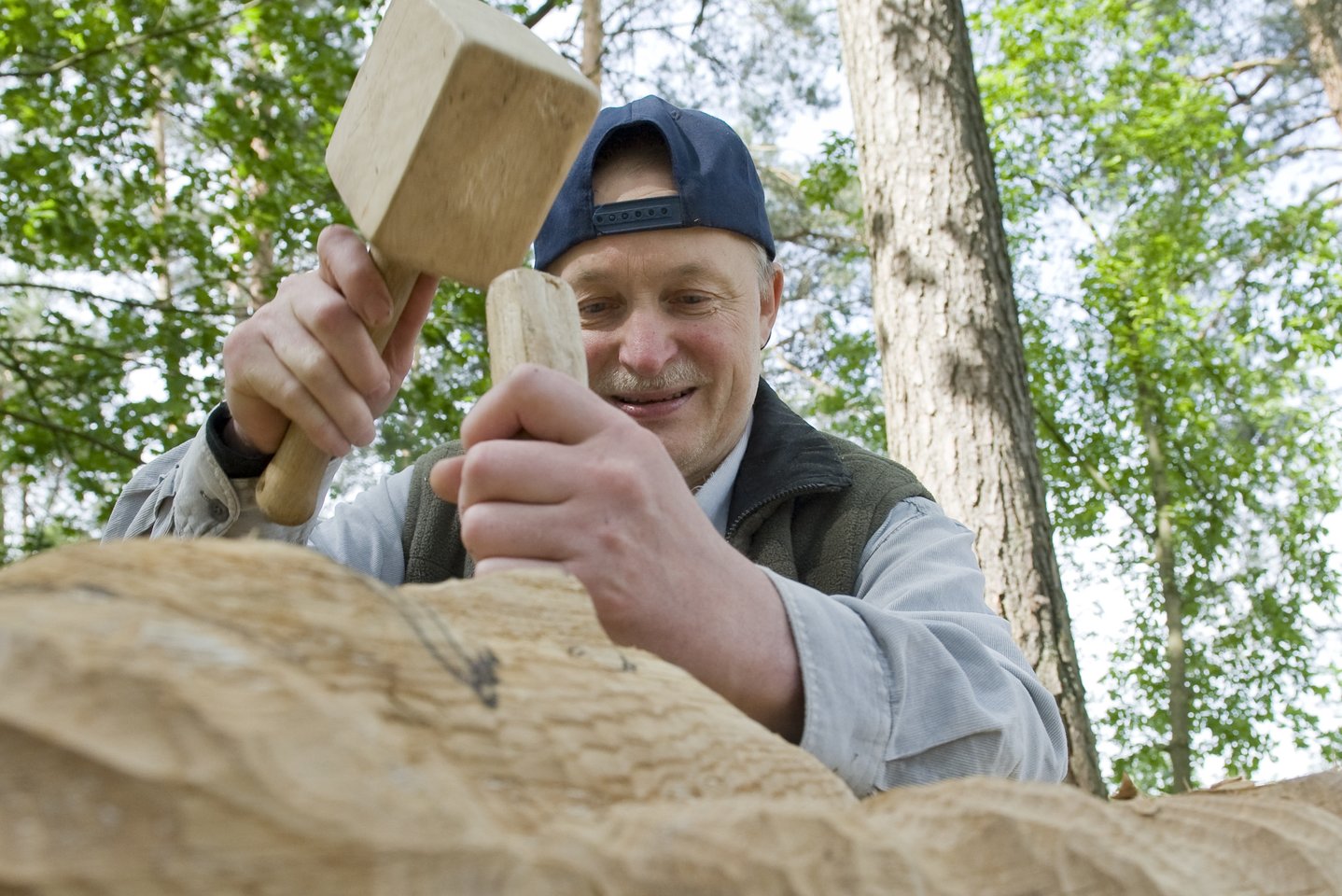 1947 m. gimė vienas žymiausių lietuvių skulptorių, Nacionalinės premijos laureatas Stanislovas Kuzma. Mirė 2012 m.<br>V.Ščiavinsko nuotr.