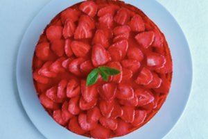 Varškės ir braškių pyragas: darbo nedaug, o skonis – nuostabus