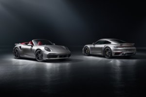Inžinerinė pagunda: vokiečiai pristatė naująjį „Porsche 911 Turbo S“