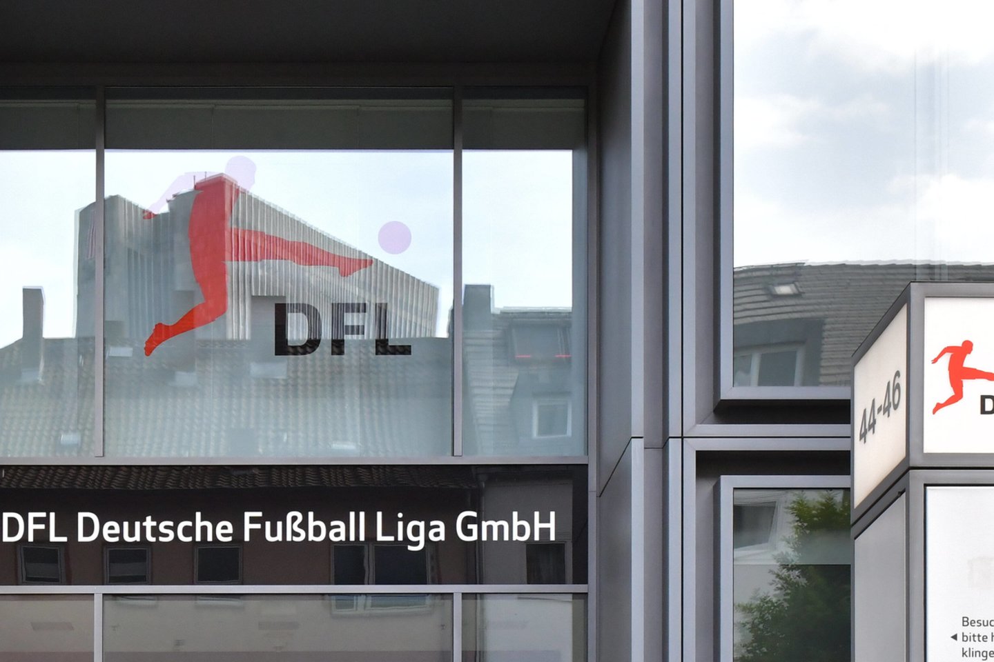 Vokietijos futbolo lyga atnaujina čempionatus.<br> Scanpix nuotr.