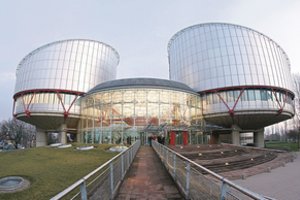 Buvusi Rumunijos antikorupcinio biuro vadovė laimėjo bylą Europos teisme