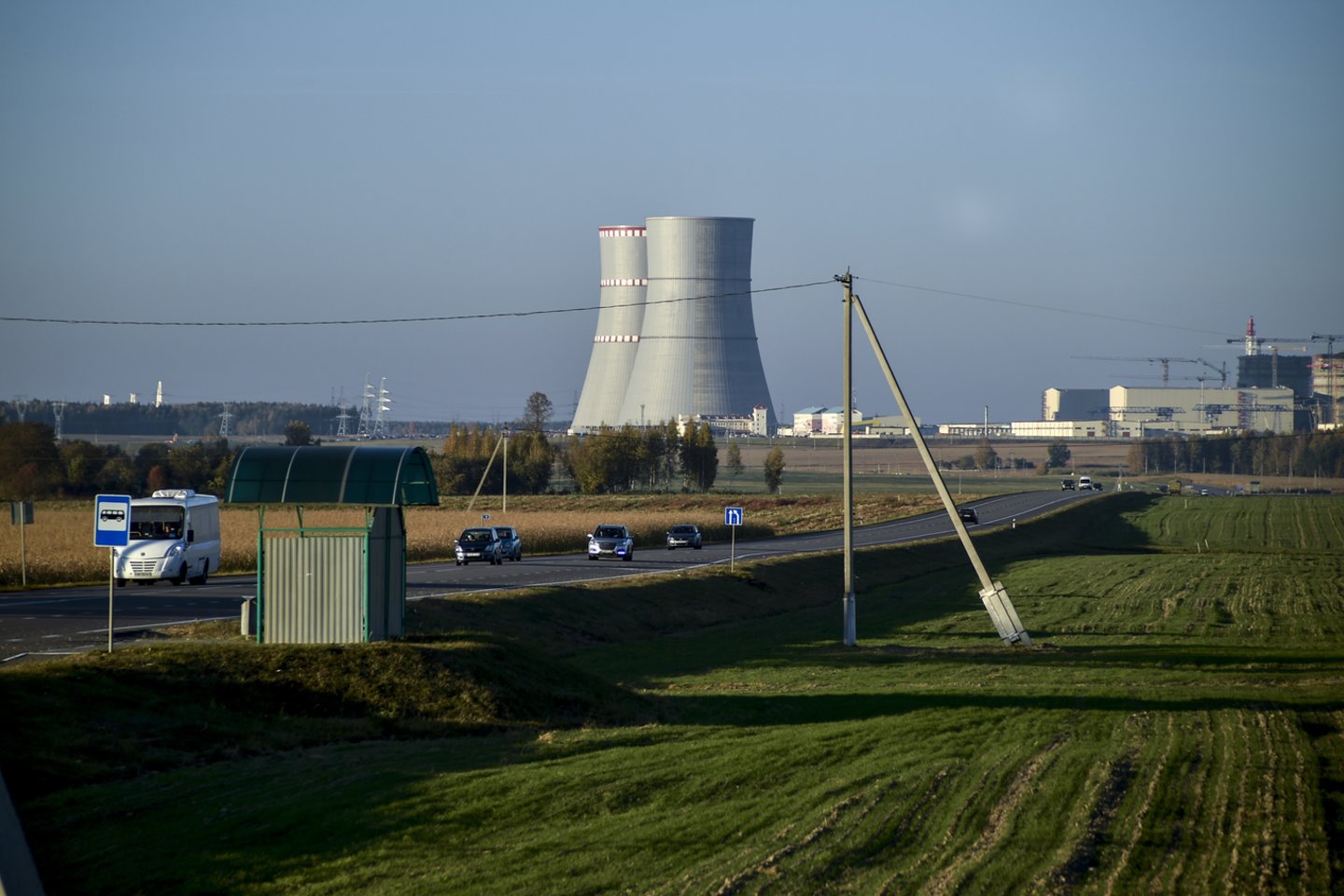 Į Astravo atominę elektrinę atgabentas branduolinis kuras pirmajam reaktoriui, trečiadienį pranešė Baltarusijos energetikos ministerija.<br>V.Ščiavinsko nuotr.