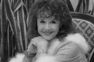 Šeimos bičiulis atskleidė, kur laikoma Nelly Paltinienės urna ir kaip jaučiasi jos vyras