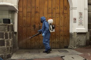 Jungtinės Karalystės tragedija: prognozėse – 500 000 aukų ir klaidos, kurios vedė prie to