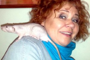 Grupės „Ambrozija“ humoristė Stefutė: „Norisi užvertus galvą į dangų kaukti ne vien per pilnatį“