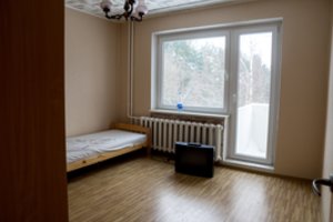 Pernelyg gražinamas butas Panevėžio daugiabutyje erzina kaimynus