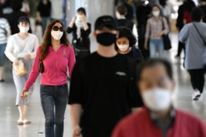 Pietų Korėjos gyventojas galėjo užkrėsti virusu 1,5 tūkstančio žmonių