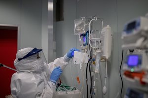 Vos per parą Rusija pakilo į trečią vietą juodajame koronaviruso sąraše – fiksuoja rekordinius skaičius