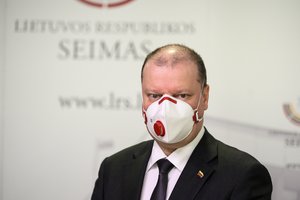 S. Skvernelis: medžioklė su lankais įsigalioti negali