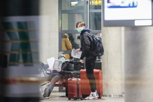 Atvėrė kitą privačiu lėktuvu iš Maskvos atskridusio ir COVID-19 užsikrėtusio vaiko istorijos pusę