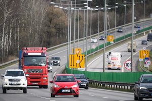 Skelbia, kada greitkeliu Vilnius-Kaunas bus galima važiuoti 130 km/val. greičiu