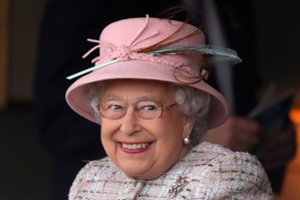 Elizabeth II – ne iš kelmo spirta: kokius pasaulio Gineso rekordus pagerino karalienė?