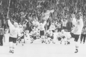 Legendinis ledo ritulio mūšis: kaip kanadiečių dvejetas palaužė galingiausią sovietų penketuką