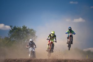 Pandemija sujaukė motociklininkų planus, bet naujas varžybų kalendorius jau dėliojamas