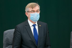 V. Pranckietis gina K. Mažeiką dėl medžioklės lankais: kalta aplinka