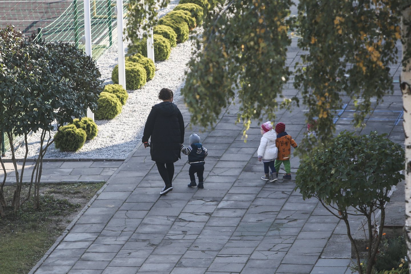 Vyriausybės sprendimu, nuo gegužės 18 dienos duris gali atverti ikimokyklinio ir priešmokyklinio ugdymo įstaigos, todėl dalis tėvų grįš į darbus.<br>G.Bitvinsko nuotr.