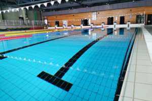 Atidaromas Fabijoniškių baseinas: skelbia darbo laiką ir svarbiausią informaciją lankytojams