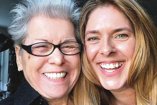 90 m. meilės žaidimų mokytoja padeda moterims pasiekti palaimos viršūnę