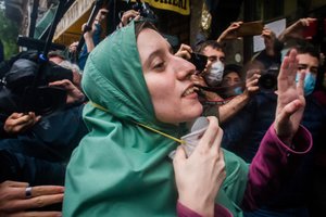 Sugrąžinta džihadistų pagrobta europietė sukėlė skandalą: atsivertė į islamą