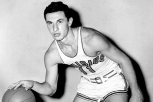 Mirė vienas iš keturių išskirtinių NBA krepšininkų