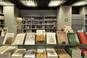 Valdovų rūmų muziejaus leidinių bus galima įsigyti ir bekontakčiu būdu