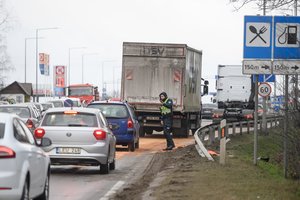 Rekonstruojamoje arterinėje sankryžoje įsivyravo chaosas: čia pasiklysti – juokų darbas