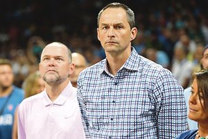 A. Karnišovui naujas galvos skausmas – teks ieškoti „Bulls“ žaidėjams tobulėjimo trenerių