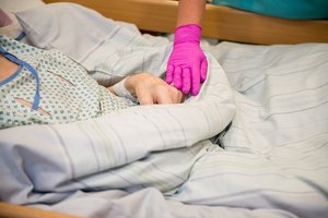 Pasveikusių „Klaipėdos hospiso“ gyventojų artimieji nepriima atgal į namus: atsisako raštiškai