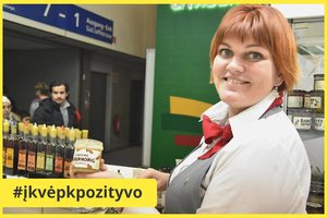 Rokiškėnai ant karantino neburnoja: lieja neįprastą šokoladą, o medaus – pilni namai