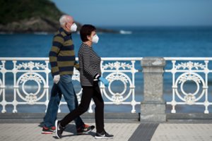 Svajojantiems apie atostogas užsienyje: skelbia, kada turistų numylėtos šalys ketina atverti sienas