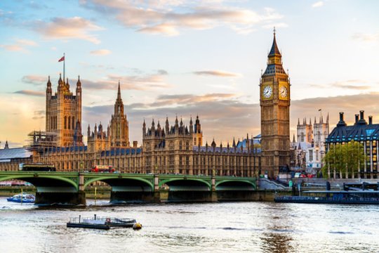 1795 m. gimė anglų architektas, vienas žymiausių neogotikos atstovų Charlesas Barry. Svarbiausią projektą – neogotikinius Parlamento (Westminsterio) rūmus Londone (nuotr.) – sukūrė su A.Puginu. Mirė 1860 m.<br>123rf nuotr.