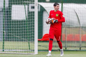 Į „Riterių“ vartus stojęs septyniolikametis G. Širvinskas turi iš ko mokytis vyrų futbole