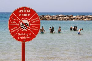 Karščio banga Izraelyje: leido nusiimti kaukes nuo veido